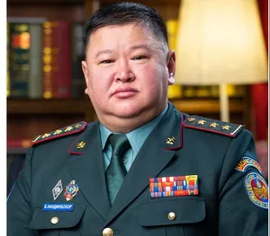 ШШГЕГ-ЫН ДАРГА О.АМАРСАНААГ ЧӨЛӨӨЛЖ, ХУРАНДАА Б.НАНДИНБОЛОРЫГ ТОМИЛЖЭЭ