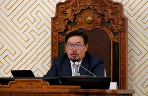 ГАДААДЫН ИРГЭНД 100 ЖИЛЭЭР ГАЗАР ЭЗЭМШҮҮЛЭХ ЗААЛТЫГ ХӨРӨНГӨ ОРУУЛАЛТЫН ХУУЛИАС ХАСЛАА