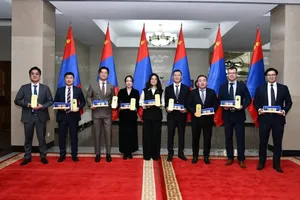 \'\'ШУНХЛАЙ\'\' ГРУППИЙН 8 КОМПАНИ \'\'ТОП-100\'\' ААН-ЭЭР ШАЛГАРЛАА
