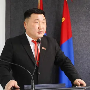 ДЭЭДЭХ НЬ СУУДЛАА ОЛОХГҮЙ БОЛ ДООДОХ НЬ ОЛОХГҮЙ ГЭДЭГ НЬ ЭНЭ ҮҮ?
