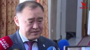 ЛУ.ГАНТӨМӨР: БОДЛОГЫН ШИЙДВЭР ГАРГАСНЫ ХУВЬД ХАРИУЦЛАГАА ХҮЛЭЭЖ НАМЫН ДАРГЫН АЖЛАА ӨГНӨ