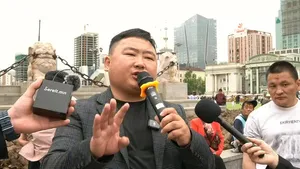 УИХ-ЫГ ТАРААХЫГ ИРГЭД ШААРДАЖ ТӨВ ТАЛБАЙД ЖАГСАЖ БАЙНА