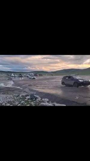 Сэрэмжлүүлэг:Хөвсгөл аймгийн Хатгал явах замын сайр үертэй байгаа тул жолооч нар анхаарал болгоомжтой зорчино уу!