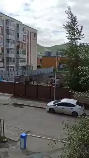 ИРГЭН:БОГДЫН МУЗЕЙН ХАШААНД БАРИЛГА БАРИАД ЭХЭЛЖЭЭ⁉️