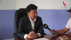 ДАРХАН-УУЛ АЙМГИЙН ЭРҮҮЛ МЭНДИЙН ГАЗРЫН ДАРГА БОЛОН ҮЭ-ИЙН ДАРГА НАР АЖИЛЧДАА ИНГЭЖ ХОХИРООЖЭЭ..