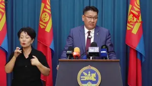 ЗАСГИЙН ГАЗРЫН ХУРАЛДААНААС ГАРГАСАН ШИЙДВЭРИЙГ ТАНИЛЦУУЛЖ БАЙНА