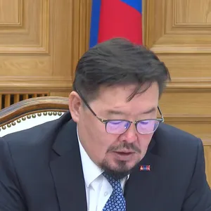 Г.ЗАНДАНШАТАР: ТӨРИЙН ТУСГАЙ АЛБА ХААГЧДЫН 36 САРЫН ТЭТГЭМЖИЙГ ЗОГСООХ ГЭЖ БАЙНА ГЭСЭН ЦУУ ЯРИА ТАРХСАН БАЙНА. ТЭТГЭМЖИЙГ ЗОГСООХГҮЙ, ОЛГОЛТ ҮРГЭЛЖИЛСЭН ХЭВЭЭРЭЭ ЯВНА