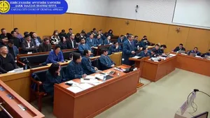 ШҮҮХЭЭС ХОРИХ ЯЛ ШИЙТГЭГДСЭН А.ГАНХУЯГ, С.ЖАВХЛАНТБААТАР НАРЫН "НОГООН АВТОБУСНЫ ХЭРЭГ"-ИЙН ДАВЖ ЗААЛДАХ ШАТНЫ ШҮҮХ ХУРАЛ БОЛЖ БАЙНА