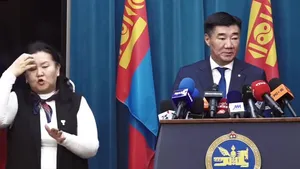 ЗАСГИЙН ГАЗРЫН ЭЭЛЖИТ ХУРАЛДААНААС ГАРСАН ШИЙДВЭРИЙГ ТАНИЛЦУУЛЖ БАЙНА
