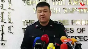 ХЗДХ-ИЙН САЙД Б.ЭНХБАЯР МЭДЭЭЛЭЛ ХИЙСЭНТЭЙ ХОЛБОГДУУЛАН ЦЕГ-ЫН МӨРДӨН БАЙЦААХ АЛБАНААС МЭДЭЭЛЭЛ ХИЙЖ БАЙНА