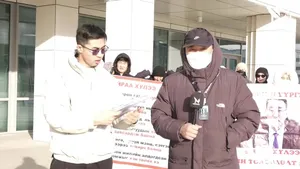 ГАЗРАА ЧӨЛӨӨЛЖ ӨГӨӨД ТҮРЭЭСИЙН БАЙРААР ДОЛООН ЖИЛ ЯВЖ БАЙНА ГЭВ