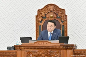 УИХ-ын дарга Д.Амарбаясгалан: Олон удаа горимын санал гарган удаа дараа санал хураалгаж асуудлыг шийдвэрлэдэг байдлыг таслан зогсооно