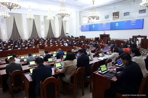 Хот, тосгоны эрх зүйн байдлын тухай хуульд өөрчлөлт оруулах тухай хуулийн төсөл болон хамт өргөн мэдүүлсэн хууль, тогтоолын төслүүдийг батлав