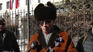 ЗЭС-ЭРДЭНЭ КОМПАНИ ХУВЬЦАА ЭЗЭМШИГЧ НАР БИД ЭНЭ ШИНЭ СОЛИГДСОН УДИРДЛАГУУДААС БОЛЖ ХОХИРООД БАЙНА