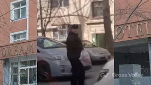 "ЗЭС ЭРДЭНИЙН ХУВЬ"ХХК-НЫ ЖАГСАГЧИД 30 ХОНОГТ 3 САЯ ТӨГРӨГИЙН ЦАЛИНТАЙ , ХОНОГИЙН 280 000 ТӨГРӨГИЙН БУУДЛААСАА ЖАГСААЛДАА ЯВЖ БУЙ НЬ