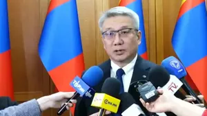 "ЭРДЭНЭТ ҮЙЛДВЭР ТӨҮГ-ЫН ЕРӨНХИЙ ЗАХИРАЛ Г.ЁНДОН: ТАТВАР ТӨЛӨЛТӨӨРӨӨ ТЭРГҮҮЛСЭНДЭЭ МАШ ИХ БАЯРТАЙ БАЙНА. ЭНЭ ШАГНАЛ БОЛ ЗАВТАЙ БАЙХ ЭРХГҮЙ УУРХАЙЧИН БИДНИЙ ШАГНАЛ ЮМ