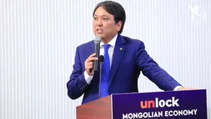ЕРӨНХИЙ САЙДЫН ДЭРГЭДЭХ ЭДИЙН ЗАСГИЙН ЗӨВЛӨЛИЙН ӨРГӨТГӨСӨН ХУРАЛД 100 ГАРУЙ ГАДААДЫН ХӨРӨНГӨ ОРУУЛАГЧ ОРОЛЦОЖ БАЙНА.

ХУРЛААР НИЙТ 545 САЯ АМ.ДОЛЛАРЫН ХӨРӨНГӨ ОРУУЛАЛТ БҮХИЙ ХАМТЫН АЖИЛЛАГААНЫ , ГЭРЭЭ