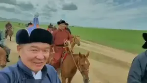 ЕРӨНХИЙЛӨГЧ У.ХҮРЭЛСҮХ: МОРЬТОН МОНГОЛЧУУДТАЙГАА МАШ САЙХАН ТҮҮХИЙГ БҮТЭЭЛЭЭ